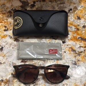 Ray-Ban Brown Sunglasses with Case